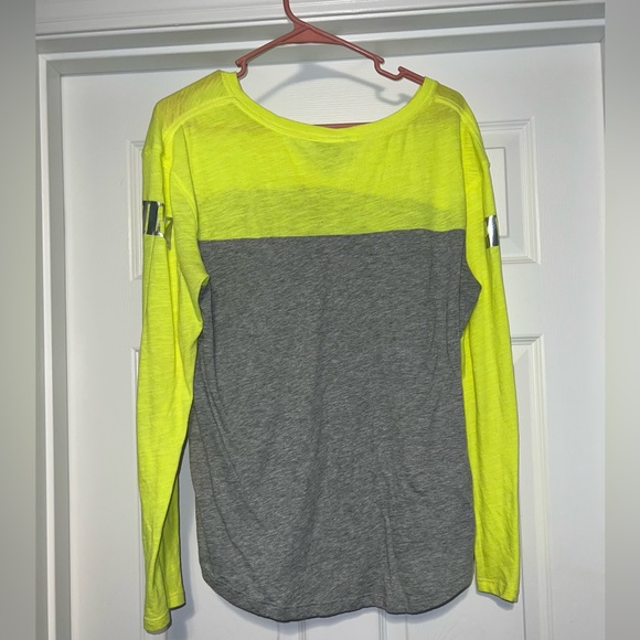 PINK shirt - Picture 3 of 3